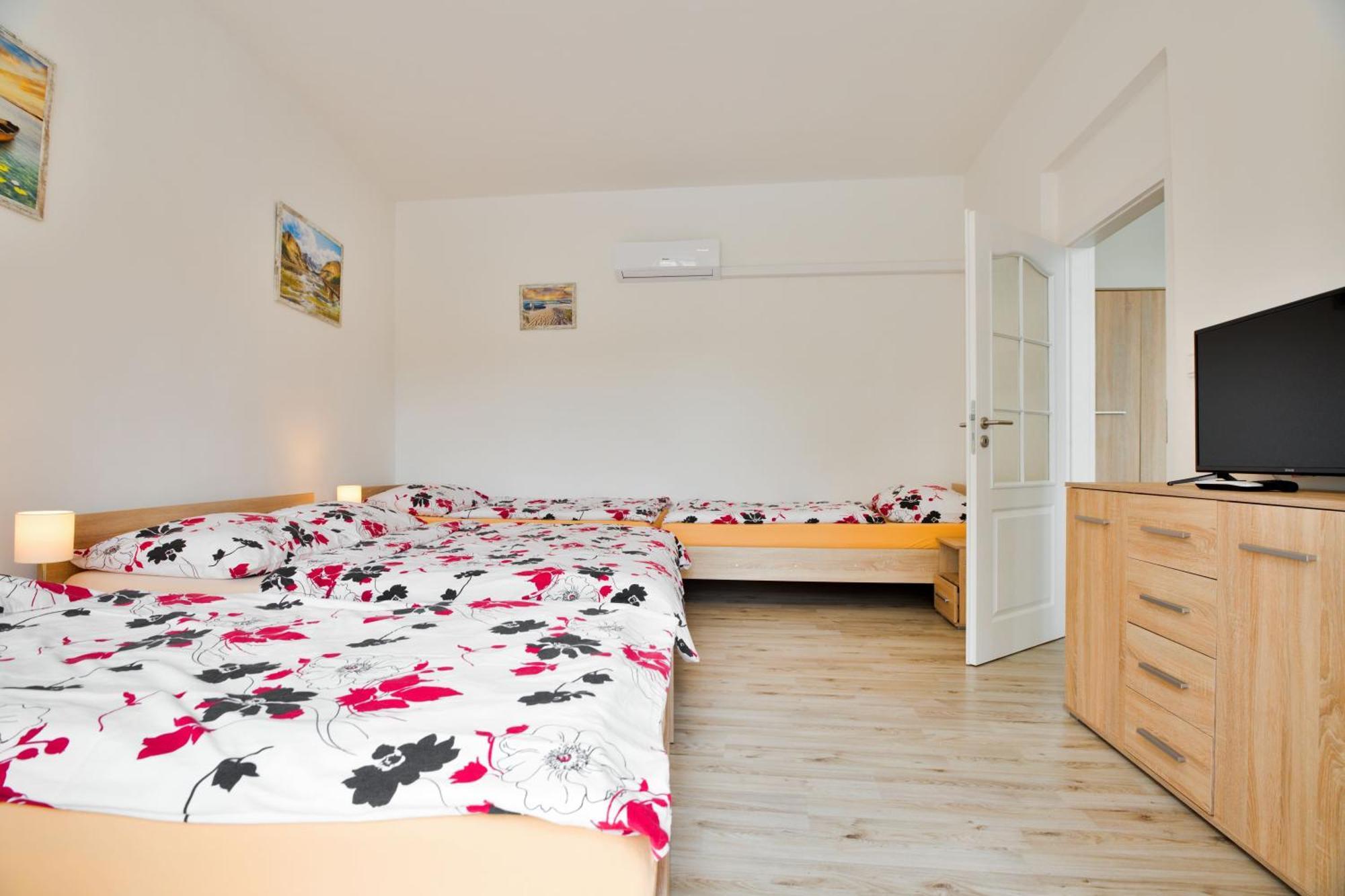 Apartmany Дечин Экстерьер фото