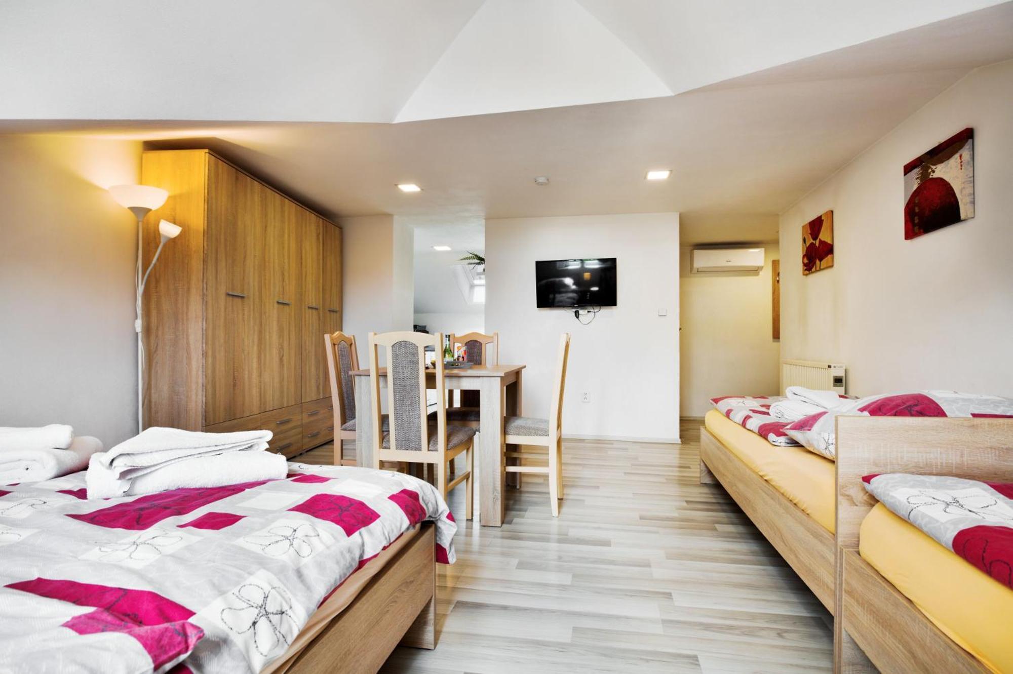 Apartmany Дечин Экстерьер фото