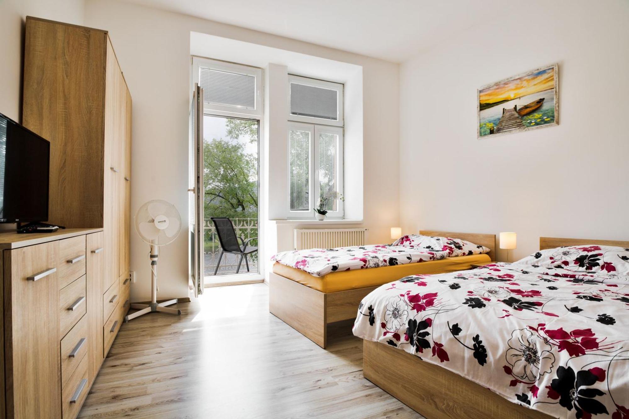 Apartmany Дечин Экстерьер фото