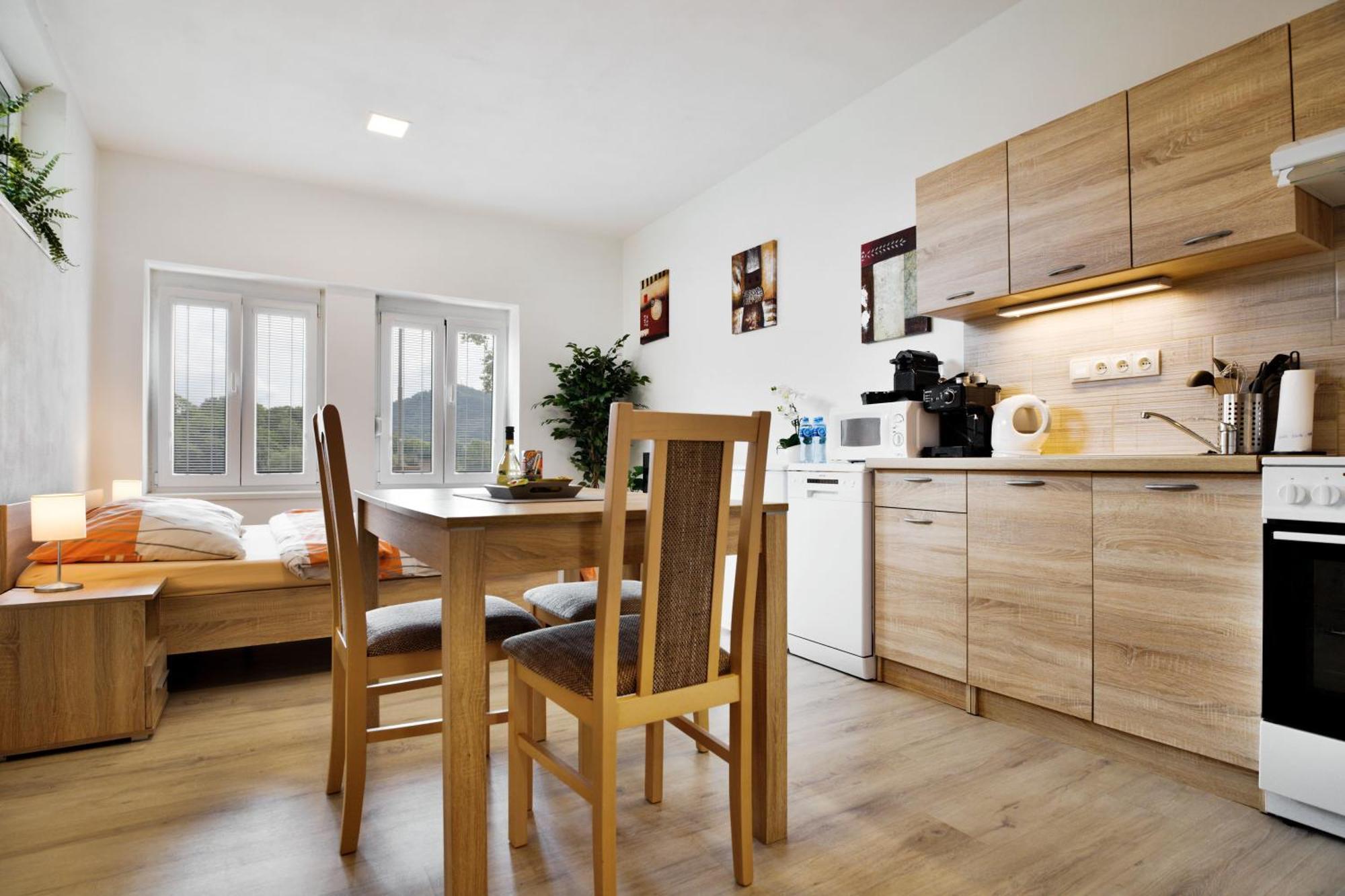 Apartmany Дечин Экстерьер фото